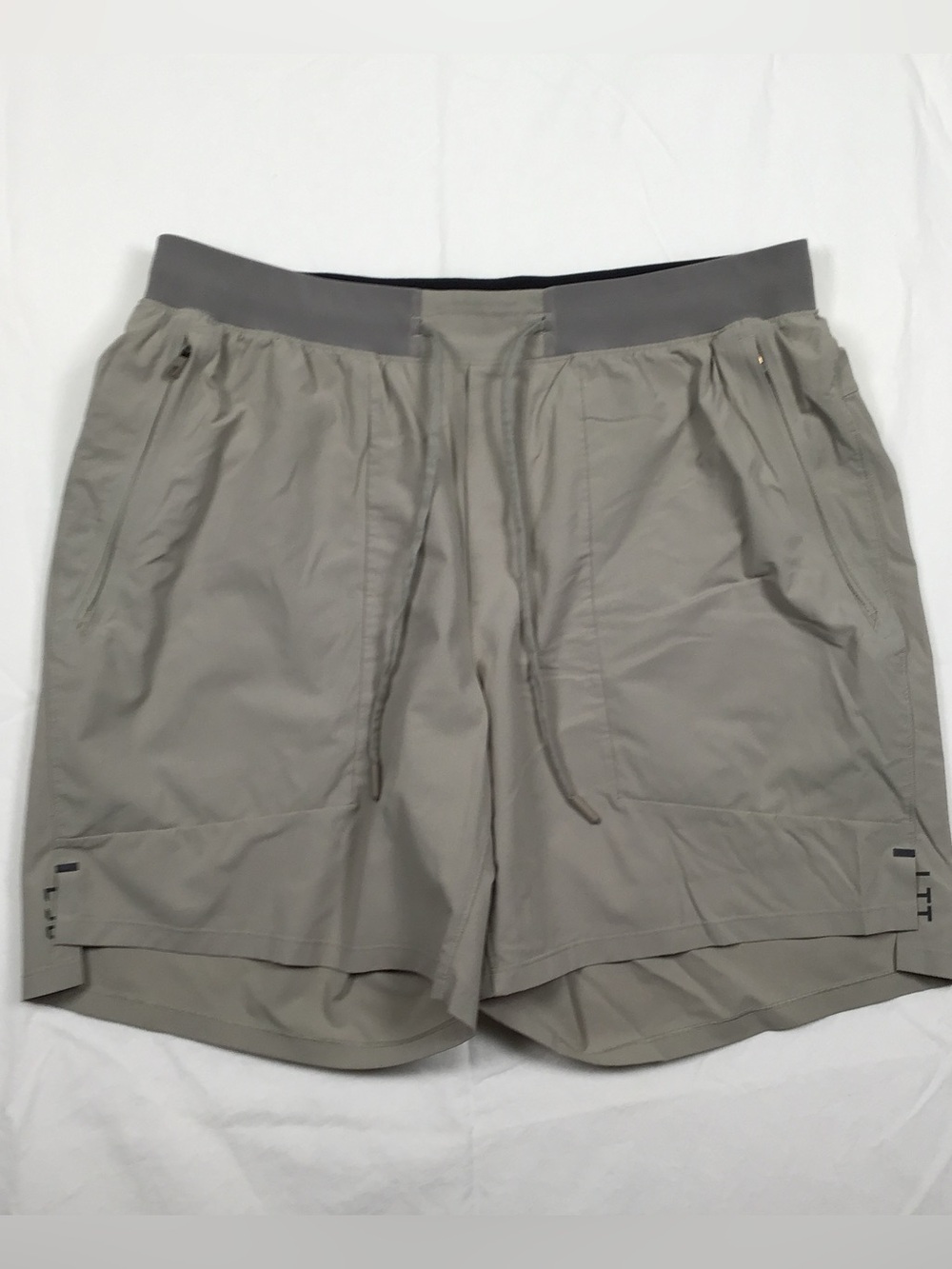 Lululemon License To Train men’s athletic shorts XL
